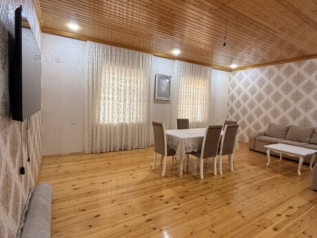 8 rooms · 270 m², Binə