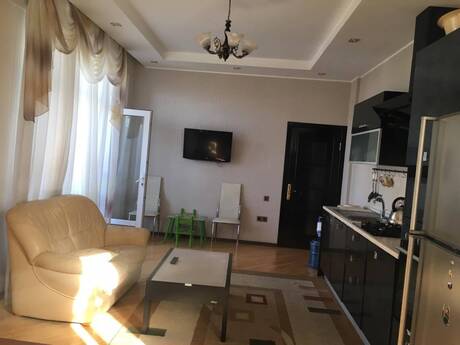 3 otaqlı mənzil, 150 m², 8 Noyabr: 325 000 ₼ 5