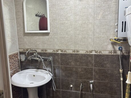 3-room apartment for rent, 50 m², Badamdar: 180 ₼/mo 4