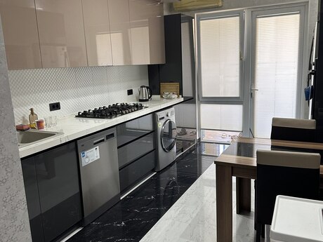 Kirayə 3 otaqlı mənzil, 140 m², Nizami: 2 000 ₼/ay 3