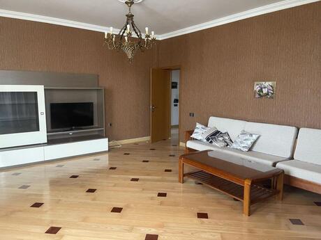Аренда: 2-комнатная квартира, 85 м², 28 May: 1 500 ₼/мес 3