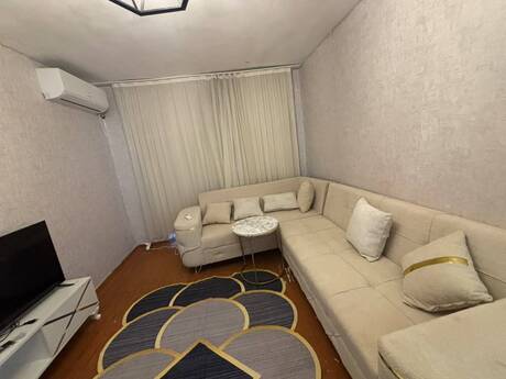 Elan №6497654 - Bakı, Elmlər Akademiyası m., 2 otaqlı, 80 m², 2/5 mərtəbə