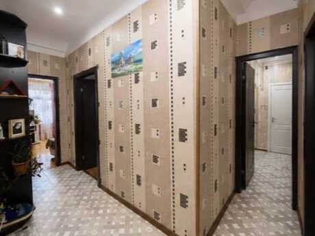 Продаётся 2-комнатная квартира в старом фонде, Nəriman Nərimanov, 60 м², 168 000 AZN, фото 4 / 9
