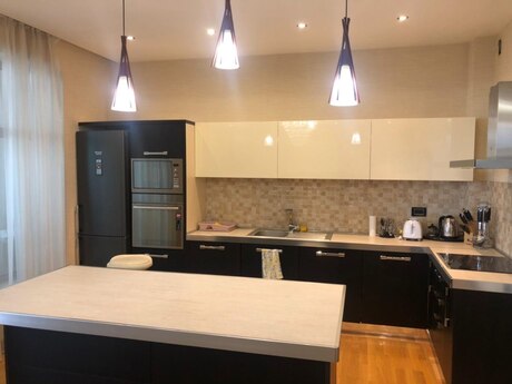 Аренда: 3-комнатная квартира, 150 м², Nizami: 1 600 ₼/мес 4