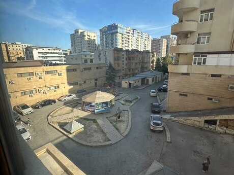 Объявление №6497707 - Баку, Насиминский  р., 3-комн., 180 м², 2/16 этаж