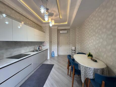 Ağ şəhərdə 3 otaqlı yeni tikili mənzil kirayə verilir, 140 m², 1 800 AZN/ay, şəkil 5 / 12