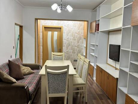 3-room old-build apartment for rent in 20 Yanvar, 55 m², 800 AZN/mo, photo 2 / 11