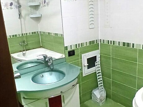 2-room apartment for rent, 80 m², Neftçilər: 650 ₼/mo 4