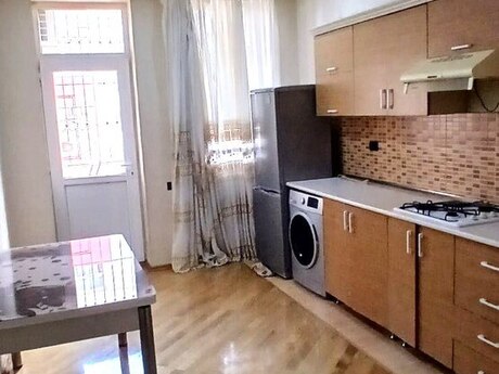 2-room apartment for rent, 80 m², Neftçilər: 650 ₼/mo 3