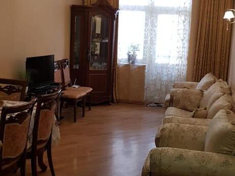 Elan №6498073 - Bakı, Şah İsmayıl Xətai m., 2 otaqlı, 68 m², 5/16 mərtəbə