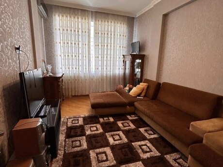 Аренда: 2-комнатная квартира, 80 м², Elmlər Akademiyası: 900 ₼/мес 3