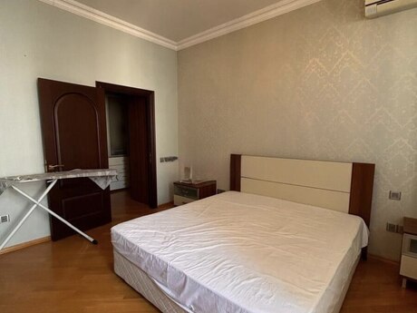 Аренда: 2-комнатная квартира, 80 м², Elmlər Akademiyası: 900 ₼/мес 2