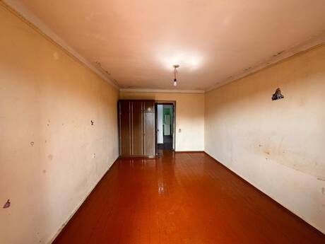 Neftçilərdə 3 otaqlı köhnə tikili mənzil satılır, 65 m², 180 000 AZN, şəkil 3 / 12