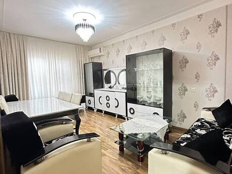 4-комнатная квартира, 115 м², İnşaatçılar: 237 000 ₼ 4