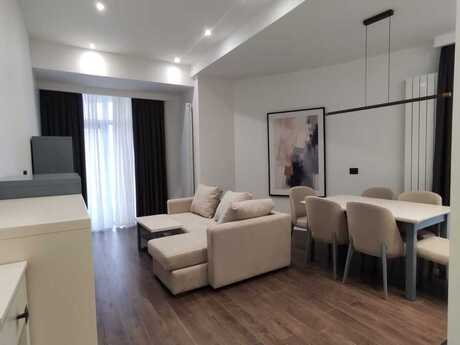 2-комнатная квартира, 65 м², 28 May: 450 000 ₼ 4