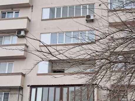 3 otaq · 130 m² · 1/18 mərtəbə, Elmlər Akademiyası