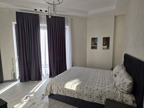 3-room apartment for rent, 95 m², Ağ şəhər: 2 500 ₼/mo 5