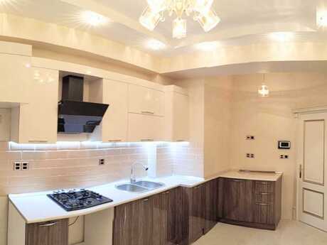 3 otaqlı mənzil, 98 m², 20 Yanvar: 260 000 ₼ 3