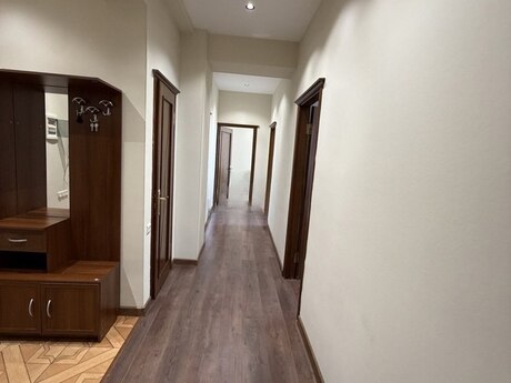 3 otaqlı mənzil, 120 m², 8 Noyabr: 269 000 ₼ 5