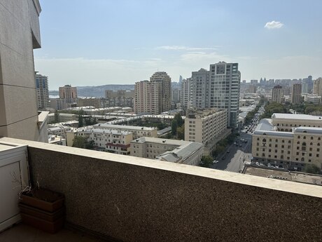 5-room apartment, 270 m², 28 May: 799 000 ₼ 2