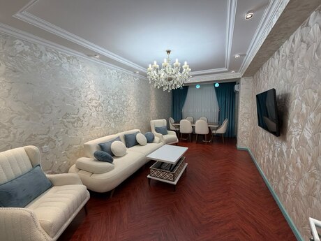 3-комнатная квартира, 147 м², Neftçilər: 450 000 ₼ 3