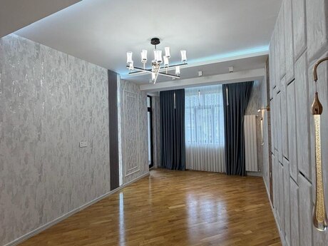 3-комнатная квартира, 119 м², Neftçilər: 318 000 ₼ 2