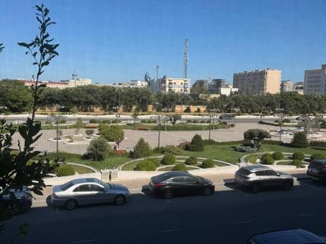 2 rooms · 60 m² · floor 2/5, Gənclik