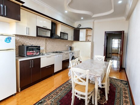 2-room apartment for rent, 75 m², 20 Yanvar: 700 ₼/mo 3