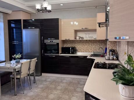 Elan №6499193 - Bakı, Bayıl q., 3 otaqlı, 128 m², 3/5 mərtəbə