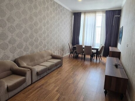 3 otaqlı mənzil, 137 m², 28 May: 375 000 ₼ 2