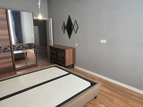 3 otaqlı mənzil, 137 m², 28 May: 375 000 ₼ 5