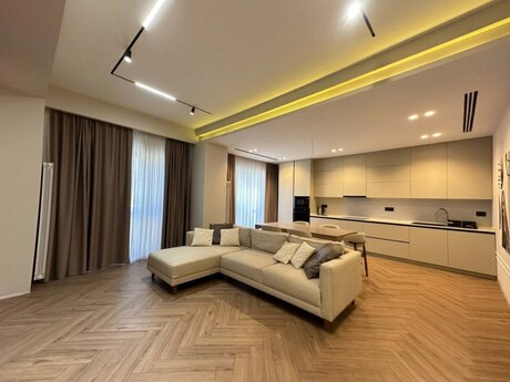 Объявление №6499262 - Баку, пос. Аг шехер, 4-комн., 150 м², 2/8 этаж
