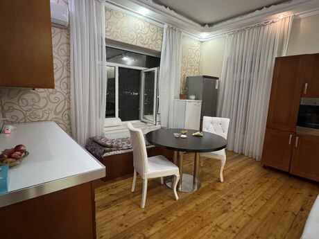 5-room house for rent in Bayıl, 200 m², 1 200 AZN/mo, photo 2 / 12