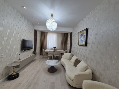4-room apartment, 110 m², Azadlıq Prospekti: 335 000 ₼ 2