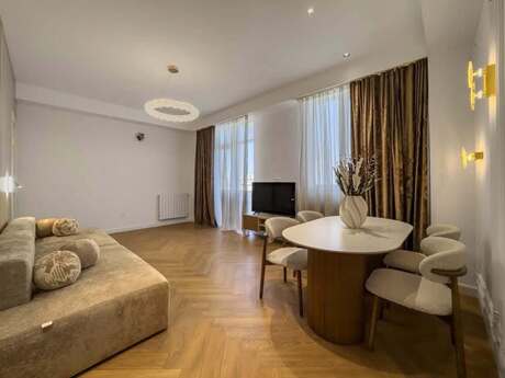 Kirayə 2 otaqlı mənzil, 85 m², Renessans Palace: 1 700 ₼/ay 4