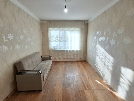 Azadlıq Prospektidə 2 otaqlı köhnə tikili mənzil satılır, 50 m², 126 000 AZN, şəkil 3 / 12