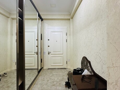 Объявление №6499668 - Баку, Насиминский  р., 3-комн., 145 м², 7/17 этаж