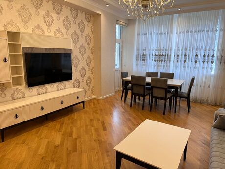 2-room apartment for rent, 90 m², Nizami: 1 300 ₼/mo 2