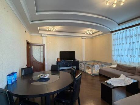 4 otaqlı mənzil, 136 m², Nizami: 450 000 ₼ 4