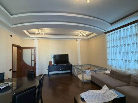 4 otaqlı mənzil, 136 m², Nizami: 450 000 ₼ 5