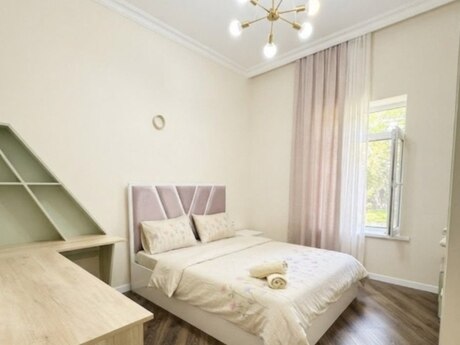 Mərdəkanda 3 otaqlı həyət evi kirayə verilir, 200 m², 100 AZN/ay, şəkil 3 / 11