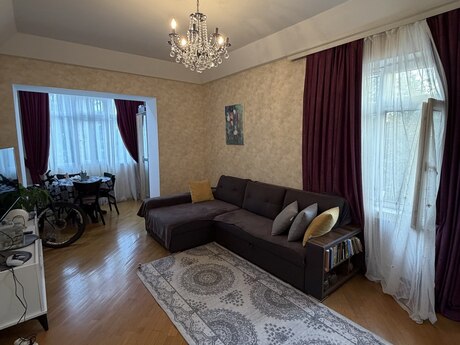 Elan №6499982 - Bakı, İnşaatçılar m., 2 otaqlı, 68 m², 2/5 mərtəbə