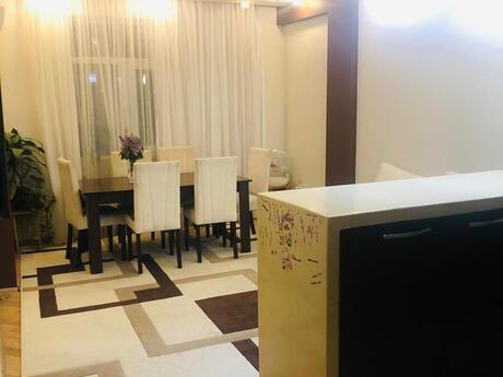 Elan №6500237 - Bakı, İnşaatçılar m., 3 otaqlı, 78 m², 17/19 mərtəbə