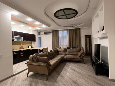Elan №6500261 - Bakı, Nərimanov r., 4 otaqlı, 135 m², 2/18 mərtəbə