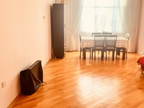 3-room apartment for rent, 110 m², Həzi Aslanov: 750 ₼/mo 2