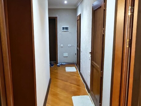 2-room apartment, 90 m², Bakıxanov: 165 000 ₼ 3