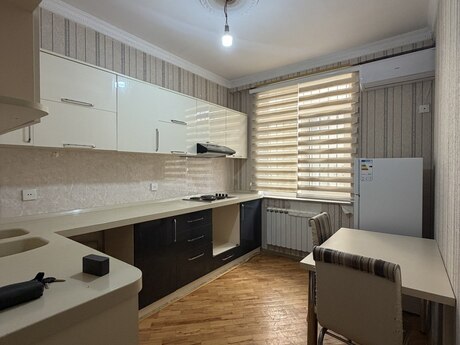 2-комнатная квартира, 62 м², Qurtuluş 93: 79 000 ₼ 2