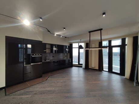 3 otaqlı mənzil, 125 m², 28 May: 950 000 ₼ 2