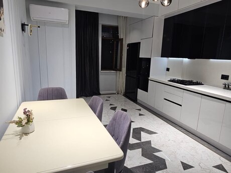 Аренда: 4-комнатная квартира, 180 м², İnşaatçılar: 2 100 ₼/мес 3