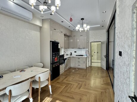 Объявление №6500436 - Баку, м. Кероглу, 2-комн., 79 м², 5/18 этаж